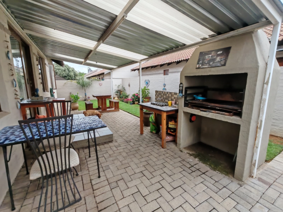 2 Bedroom Property for Sale in Vaalpark Free State